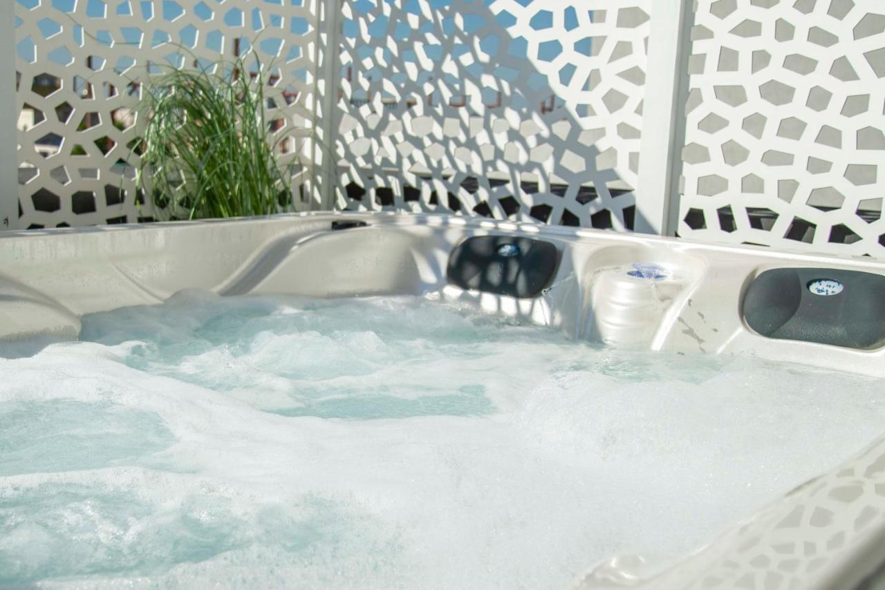 Luxury Penthouse With Acropolis View And Jacuzzi Apartment Atena Exterior foto